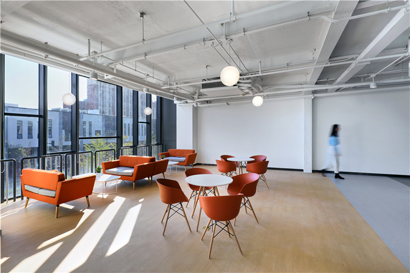 辦(bàn)公(gōng)洽談桌椅